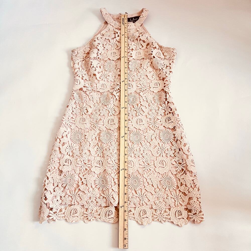 LULU'S LOVE POEM PEACH FLORAL CROCHET LINED LACE HALTER NECK SLEEVLESS DRESS - Picture 12 of 12